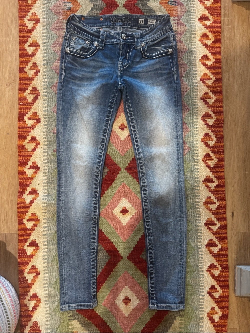 Miss Me Skinny Jeans in Medium Blue Wash